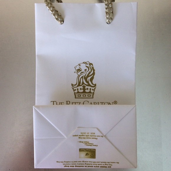 Gift with Purchase - Picture 3 of 6